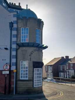 Old Neville's Cross Hotel, Durham City, Copper Dome © DCC 25/03/2022